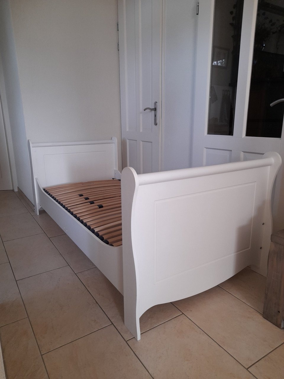 1 persoons bed 90 x 200 ( in goede staat )
