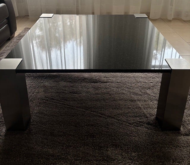 Salontafel met natuursteenblad