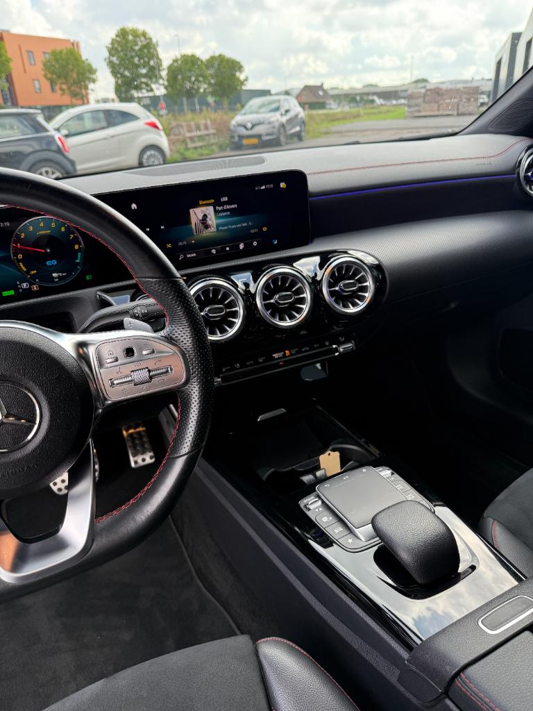 Mercedes-Benz Cla 250 e amg premium plus night - full option