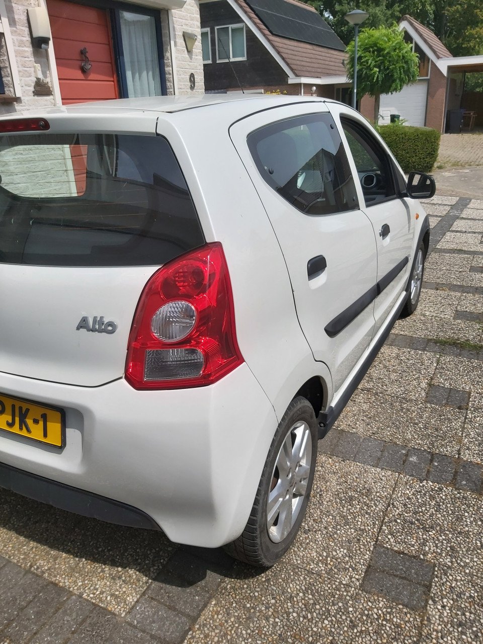 SUZUKI