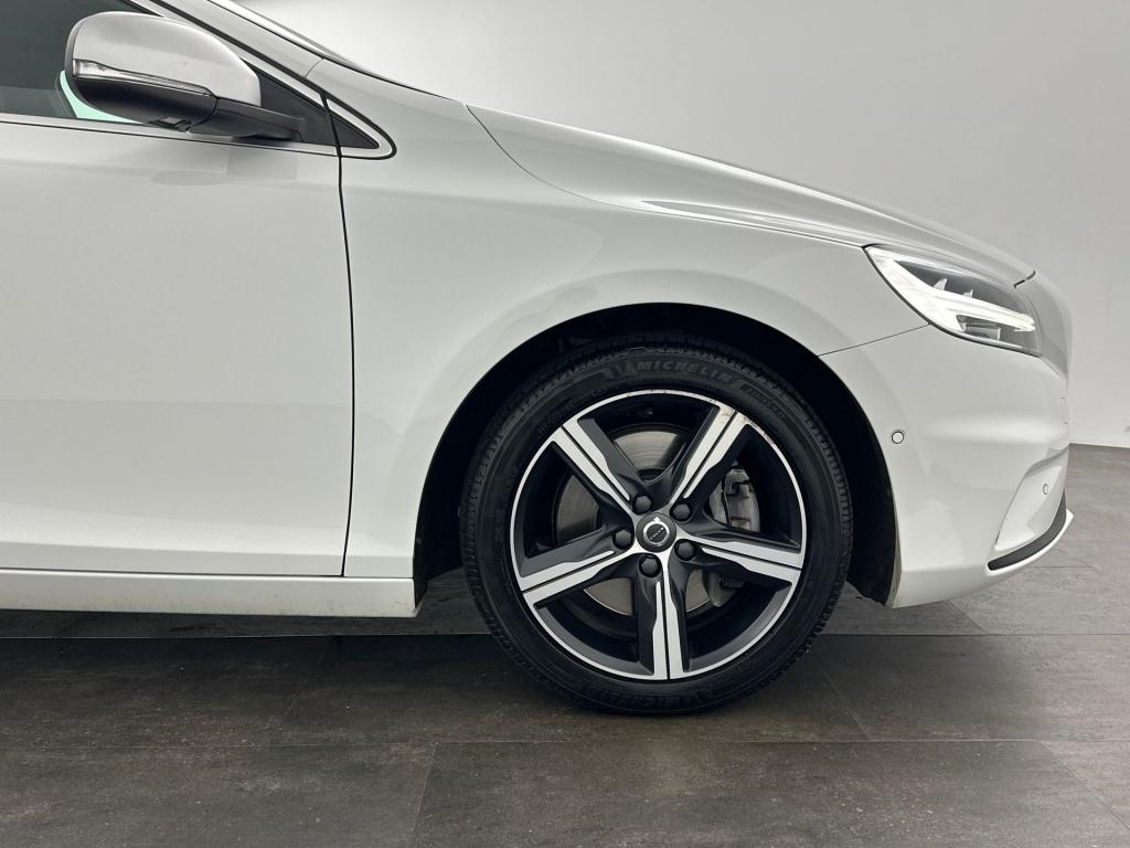 Volvo V40 t3 153pk aut6 polar+ sport| pano| camera| h&k sound| dab+