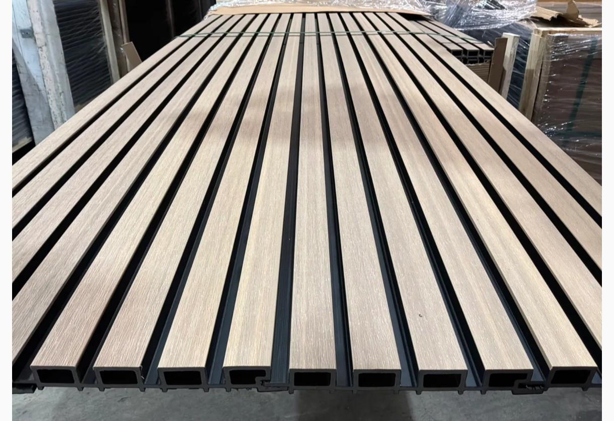 Composiet gevelbekleding oak black 290 cm, 30 panelen