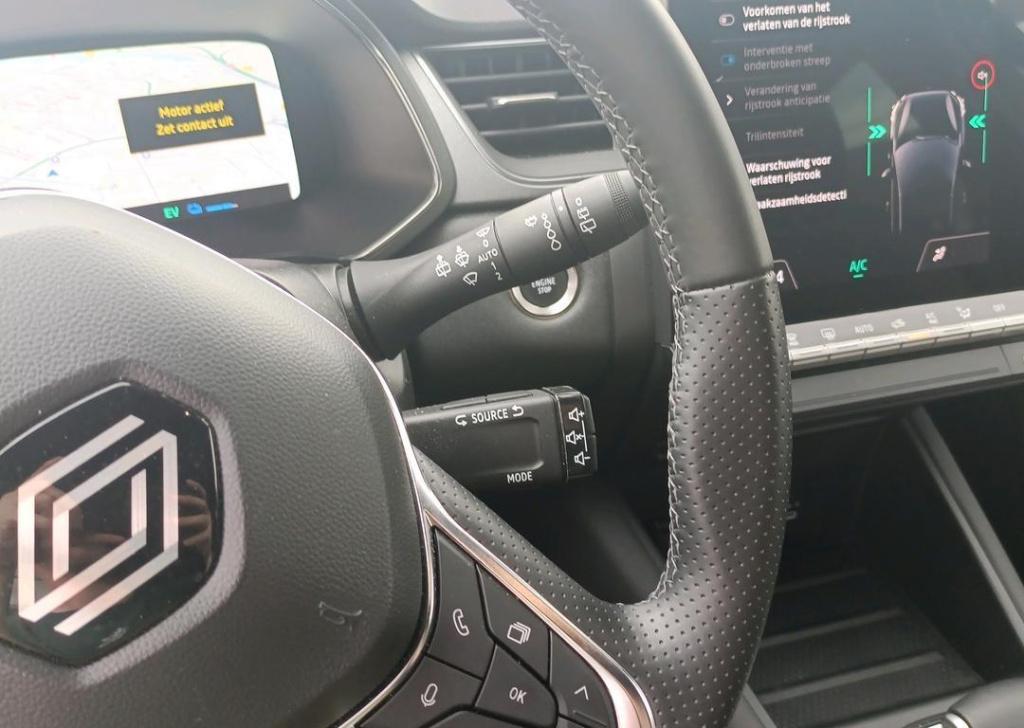 Renault Captur 1.6 e-tech full hybrid 145 techno