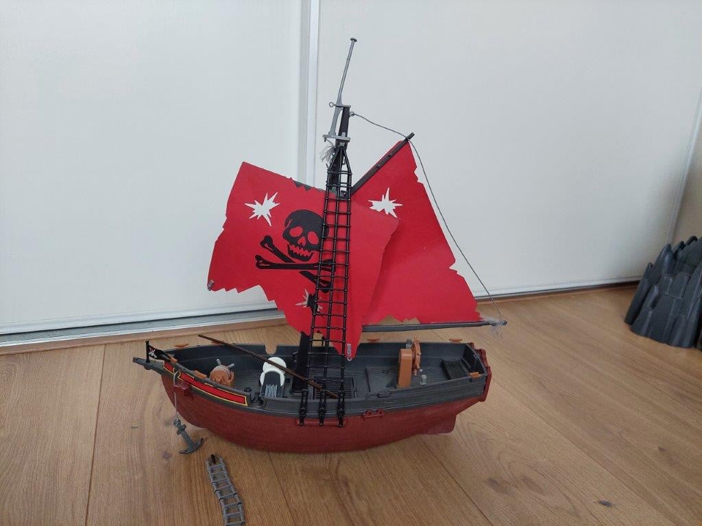 Playmobil piratenschip en piratengevangenis