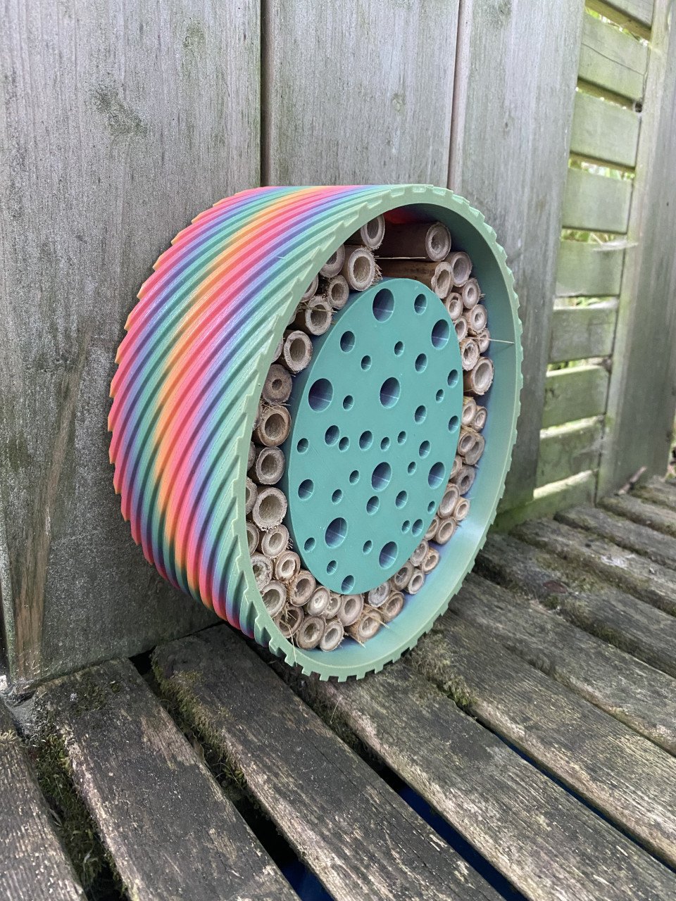 Unieke vogelhuisjes, voederhuisjes,insectenhotels, binnen en buitenlampen