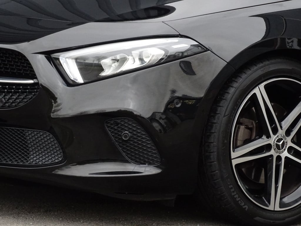 Mercedes-Benz A-Klasse 200 advantage | pano | 18" | led