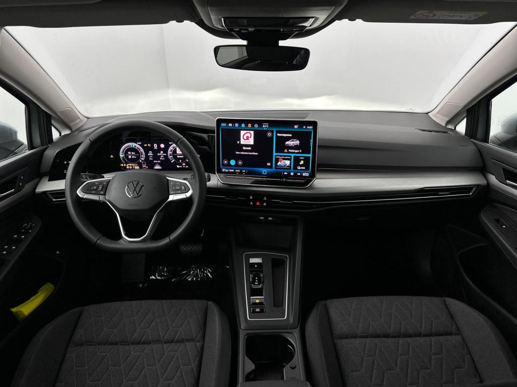 Volkswagen Golf life edition 204 pk plug in hybride