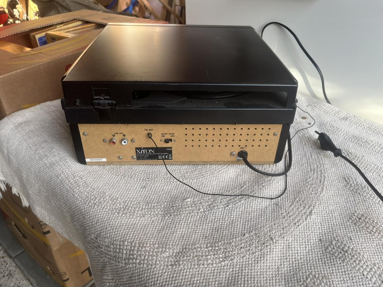 Radio + platenspeler Xiron