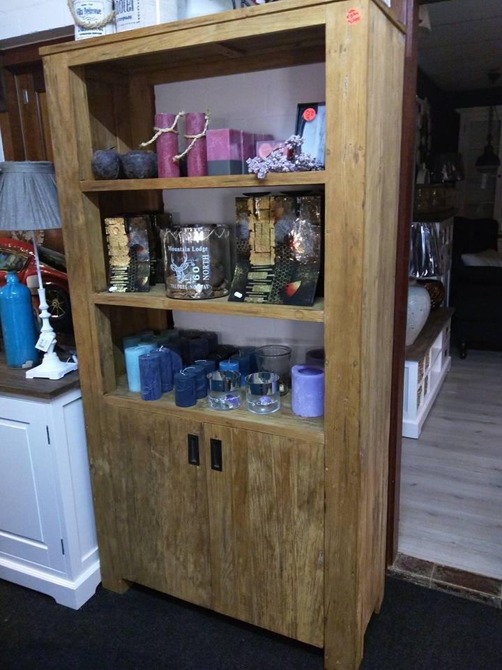 NACHTKASTJES, DRESSOIRS, BOEKENKASTEN, VAKKENKASTEN, KIJK BIJ 3Z FACTORY