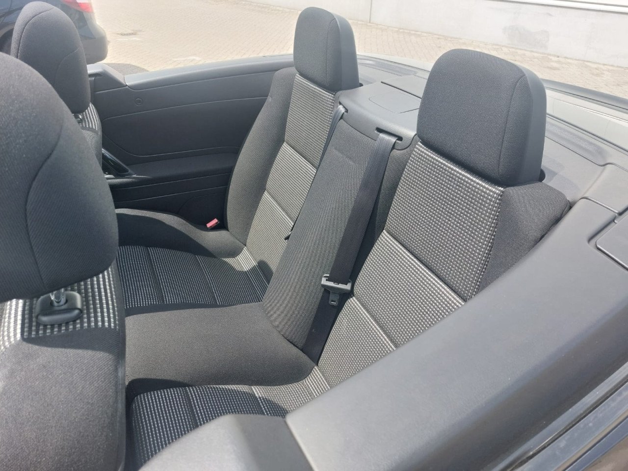 Peugeot 307 CC Zwart 2.0 16V