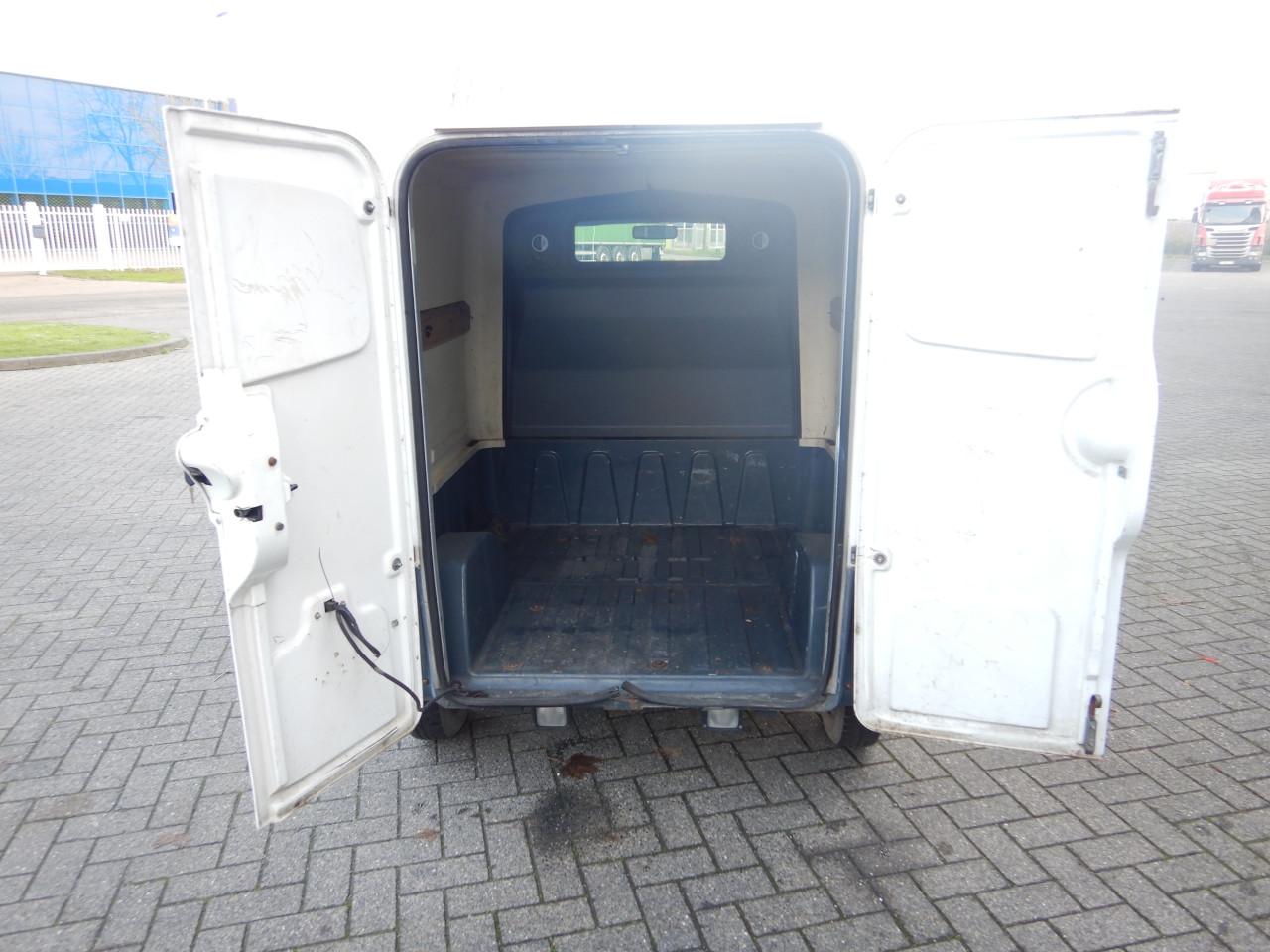 (Aixam) Mega brommobiel met gesloten laadbak