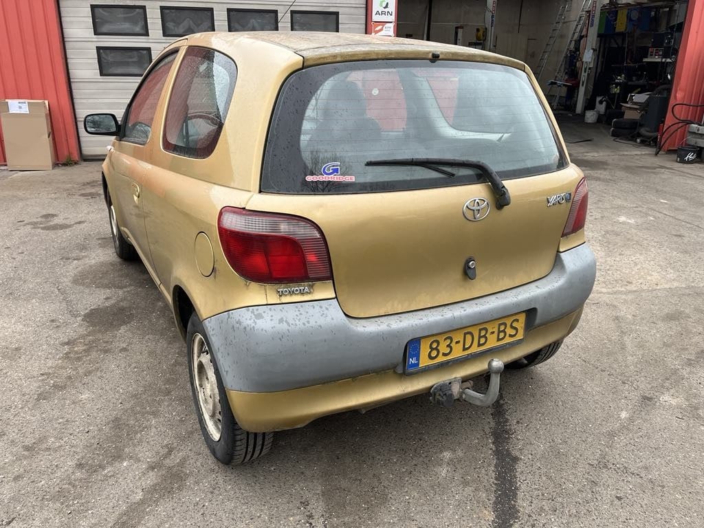 Toyota Yaris 1.0-16v vvt-i terra