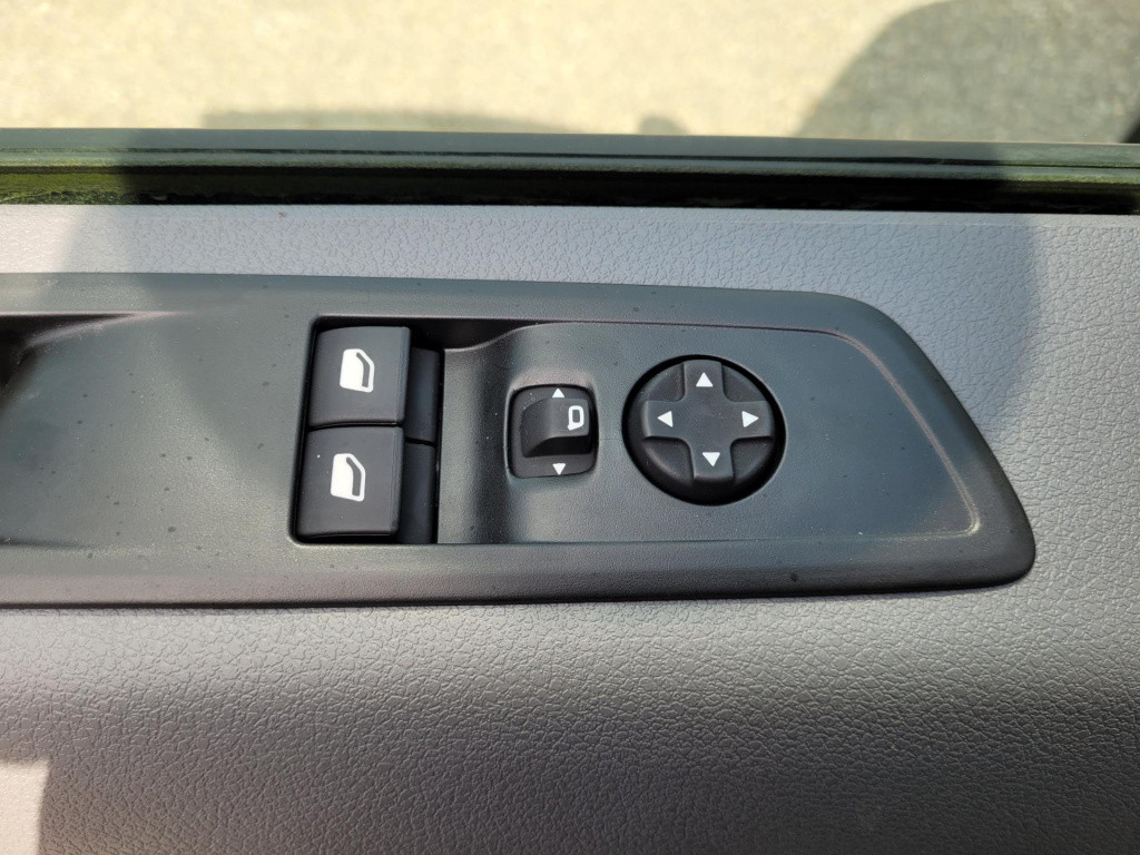 Peugeot E-expert standard 100kw 260nm 2st. op voorad