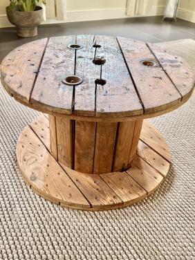 Houten haspel bijzettafel