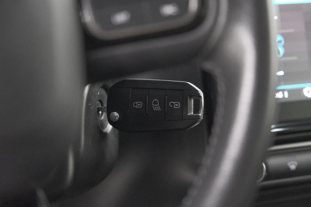 Citroen C3 puretech 82 shine | camera | parkeersensoren | navigatie | apple