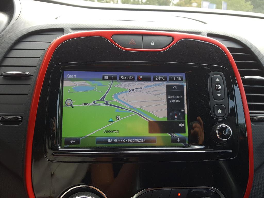 Renault Captur tce 120pk edc helly hansen | navigatie | trekhaak | bluetoot