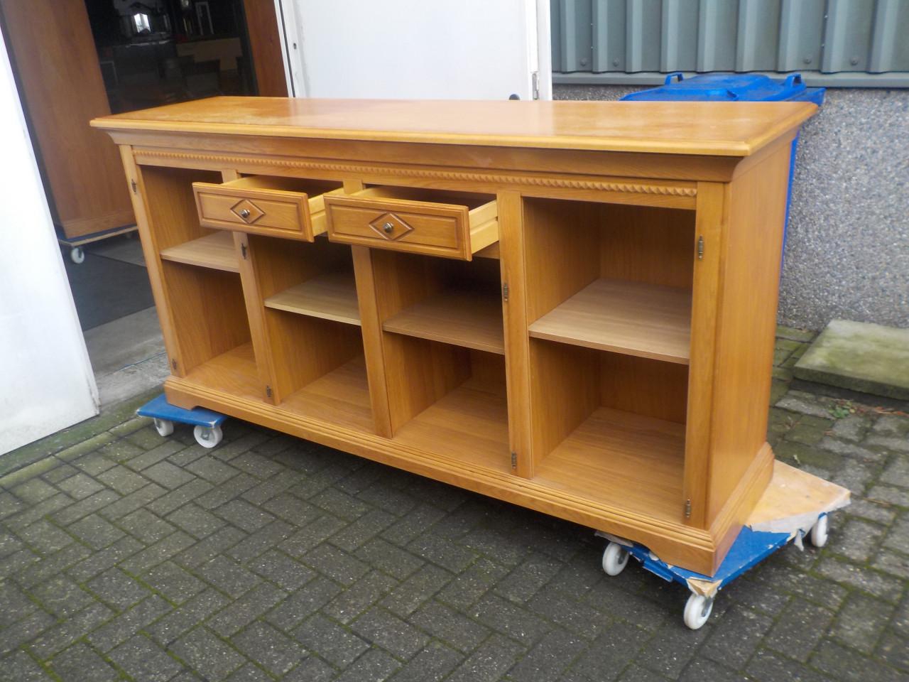 Massief blank eiken dressoir in goede staat