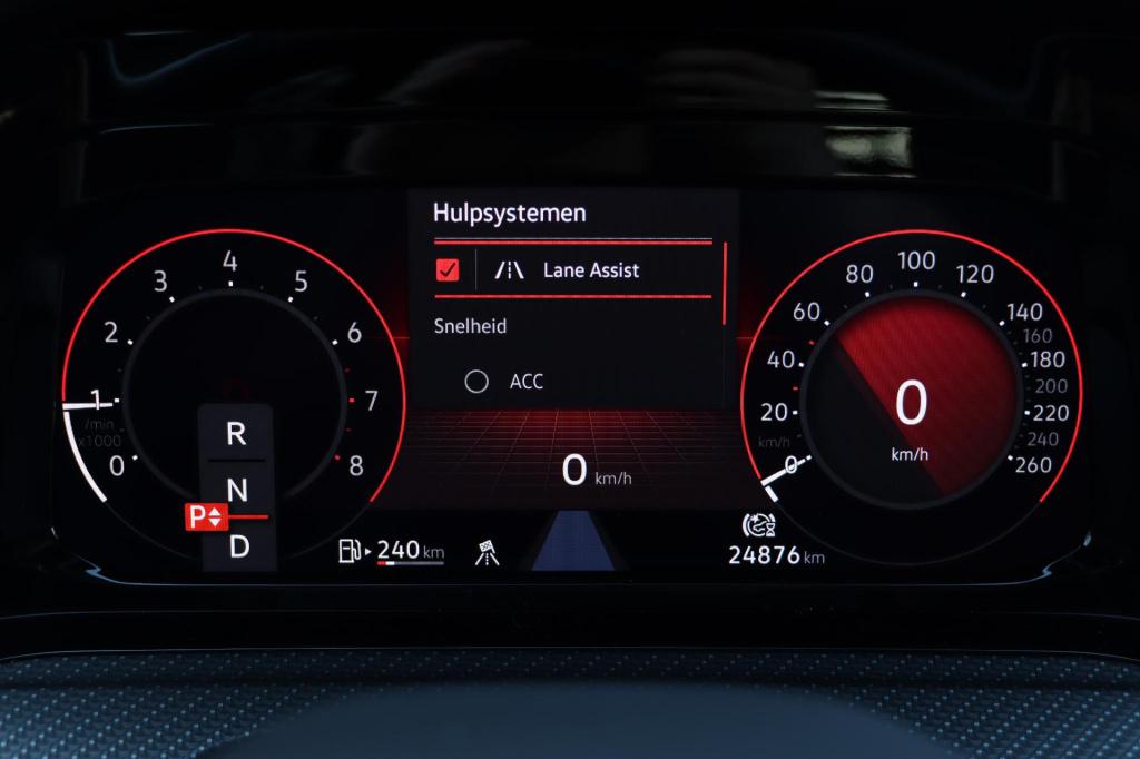 Volkswagen Golf 1.5 etsi r-line business 150pk dsg7