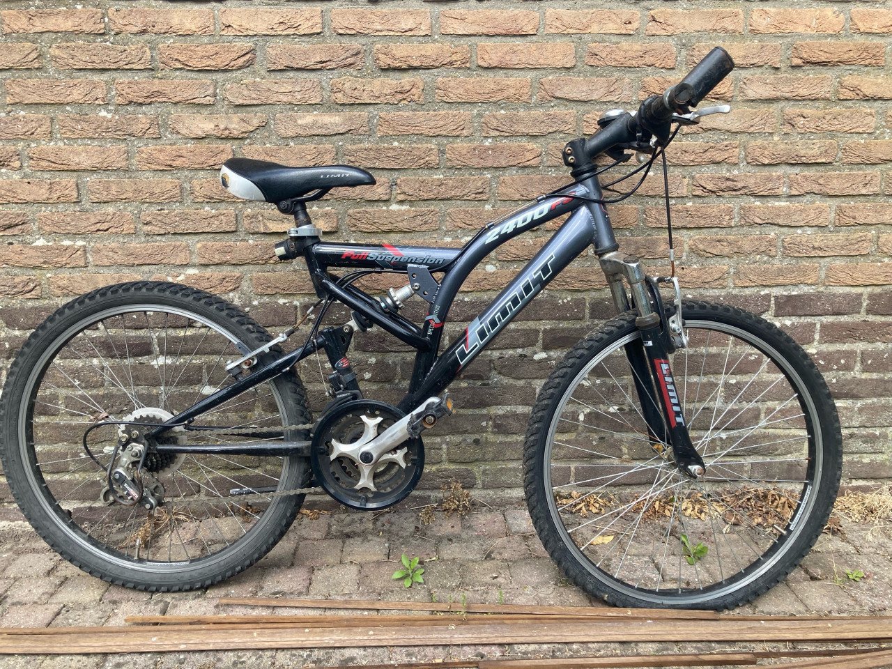 MTB Full suspension 2400fs LIMIT