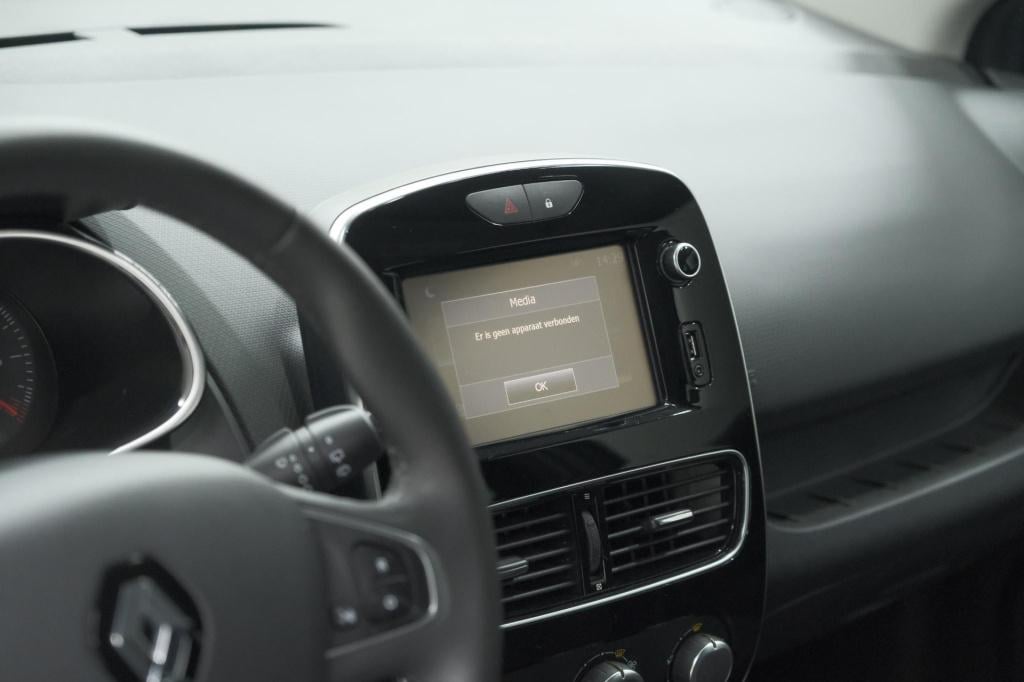 Renault Clio tce 90 limited | trekhaak | navigatie | parkeersensoren