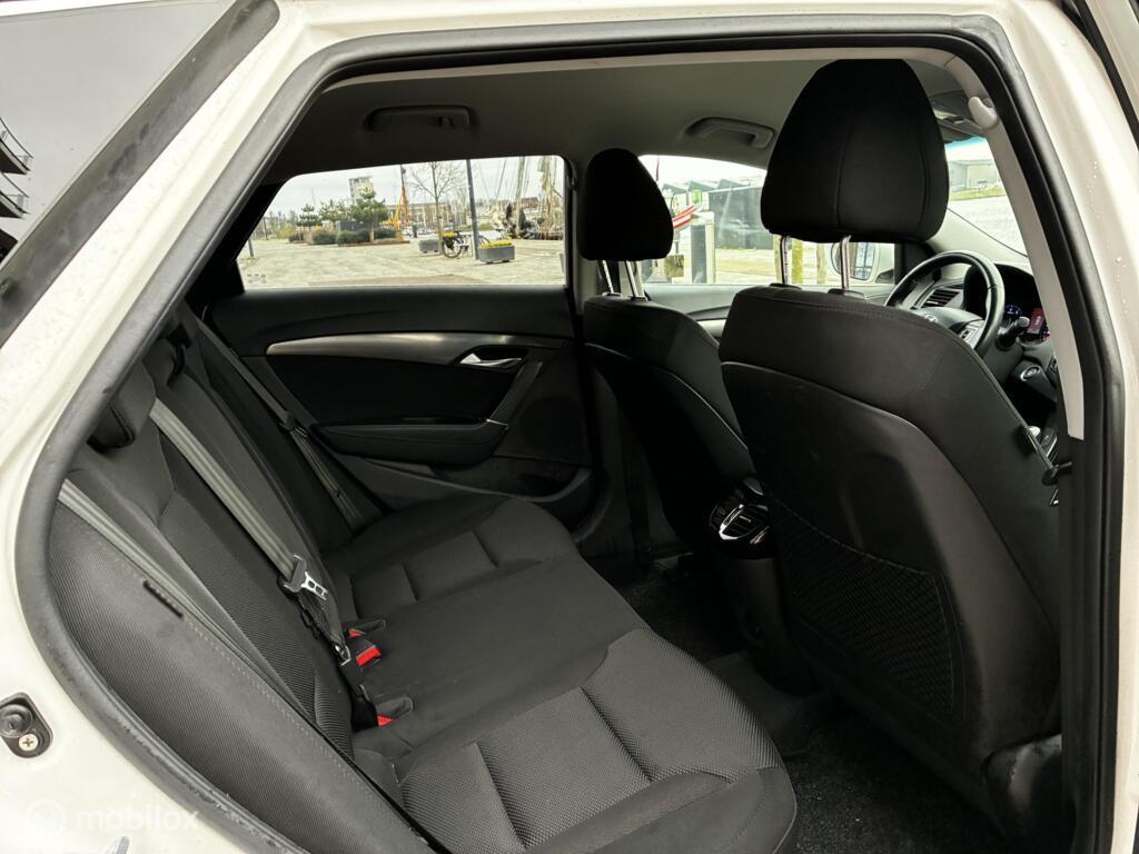 Hyundai i40, wagon 1.6 GDI Blue i-Drive km180.348 Nap BJ2012