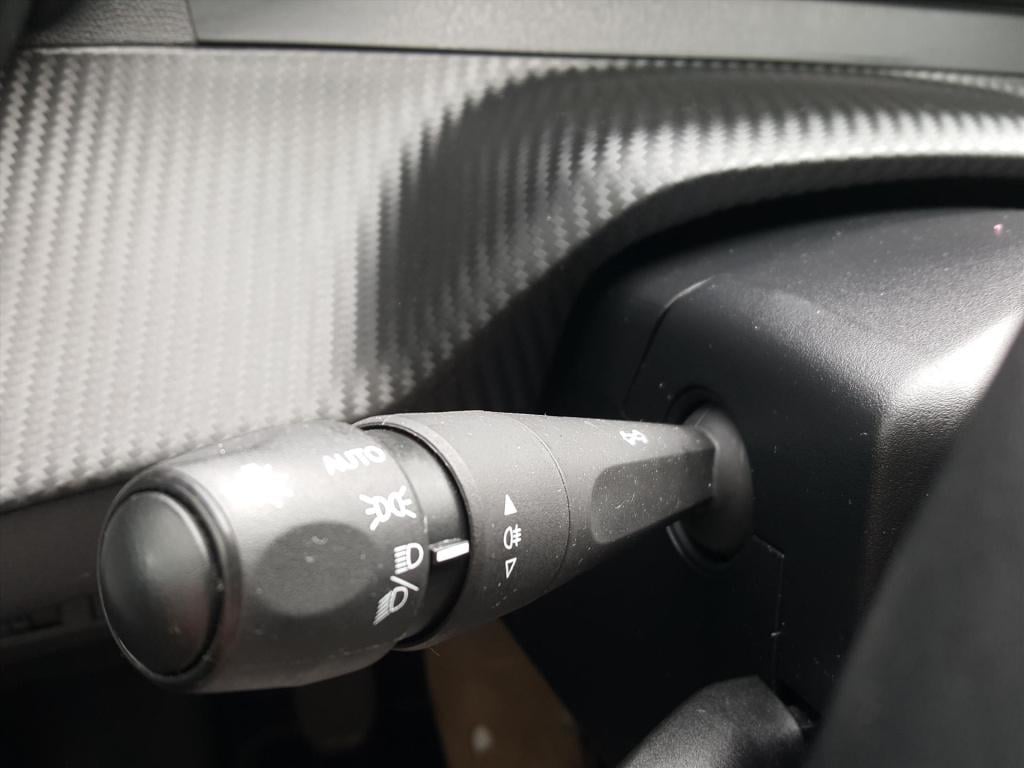 Peugeot 208 1.2 75pk active apple carplay & android auto | navigatie tomtom