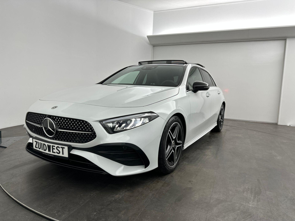 Mercedes-Benz A-Klasse 200 amg premium pano acc sfeer camera