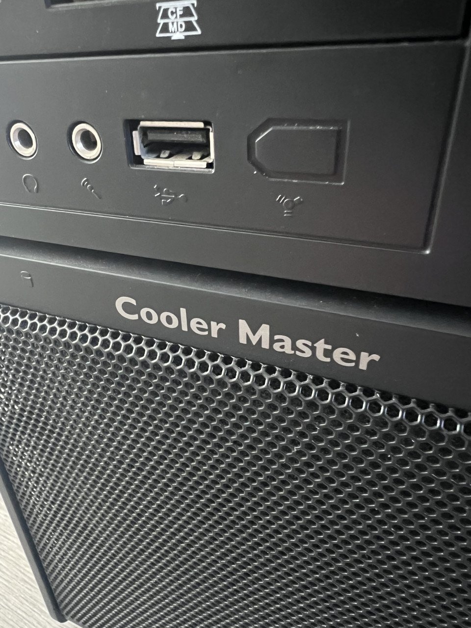 Zeer nette Cooler Master Desktop PC i7, 16GB RAM, Win 11, Office 2024