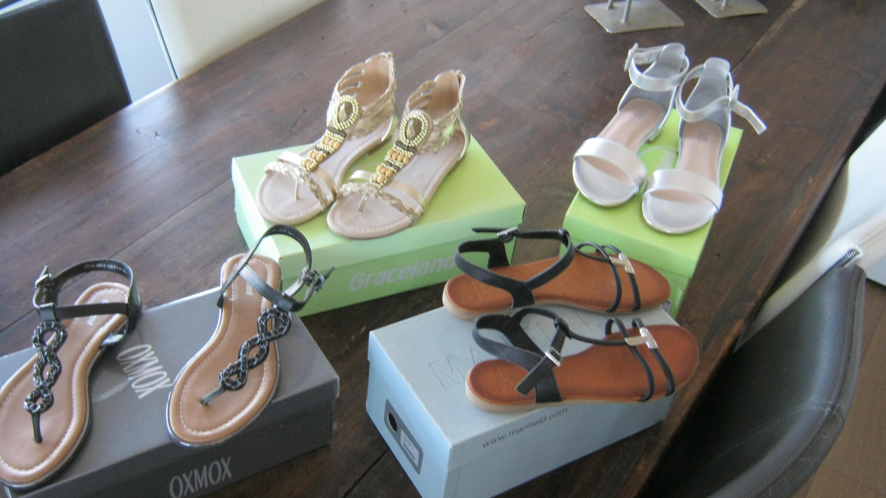 NIEUW 4X SANDALEN ALLE 4 MAAT 37 ALLE 4 VOOR 30 EURO