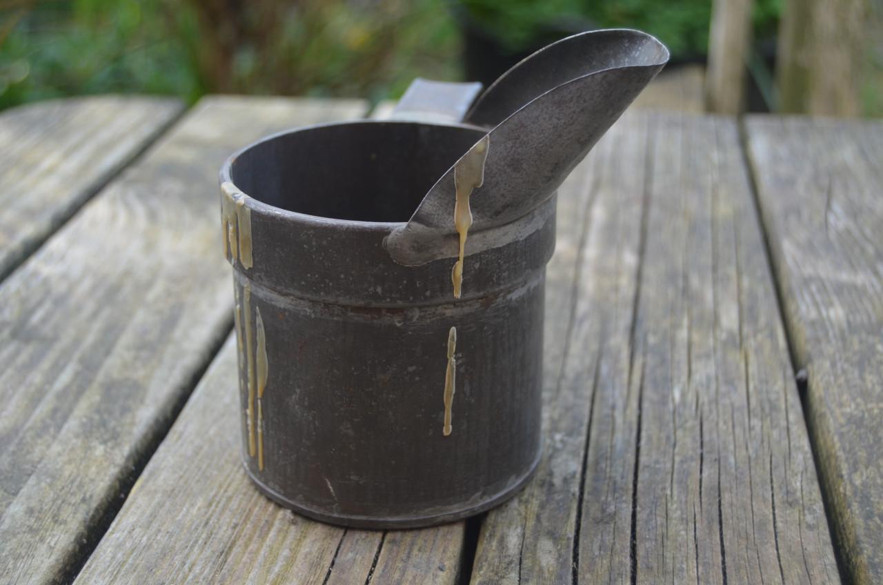 4 Tinnen kannen / maatbekers diverse maten