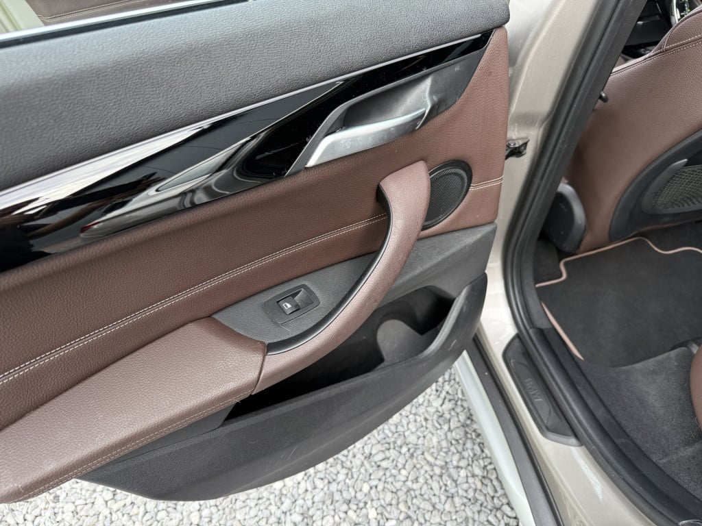 BMW X1 x-drive20i automaat high executive