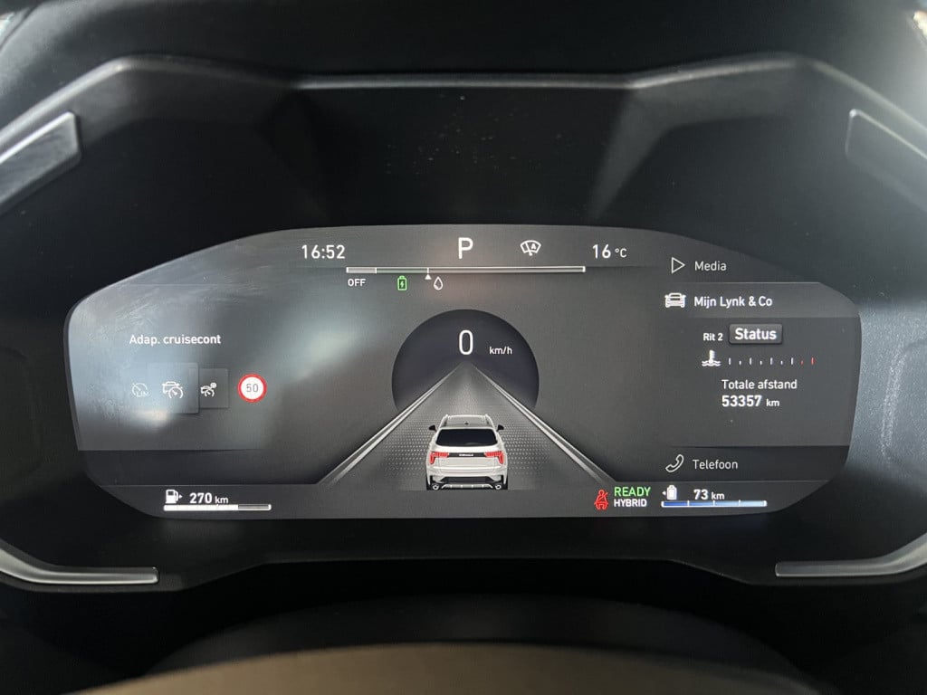 Lynk & Co 01 1.5 261pk plug in hybrid , 360 camera , pano dak , adaptive cc
