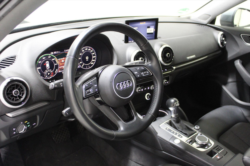 Audi A3 40 e-trontfsi 204 pk s tronic design