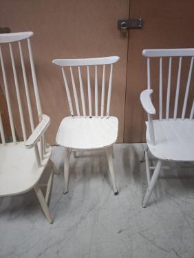 Houten stoelen