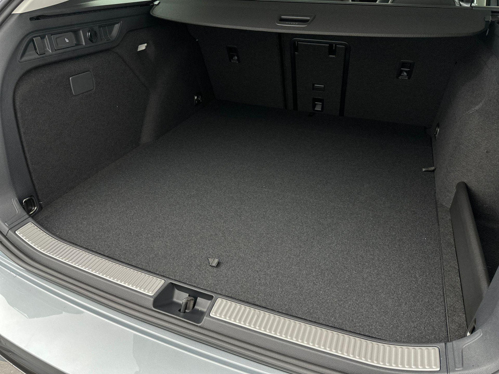 Volkswagen Passat variant elegance business 1.5 ehybrid 150 kw / 204 pk var