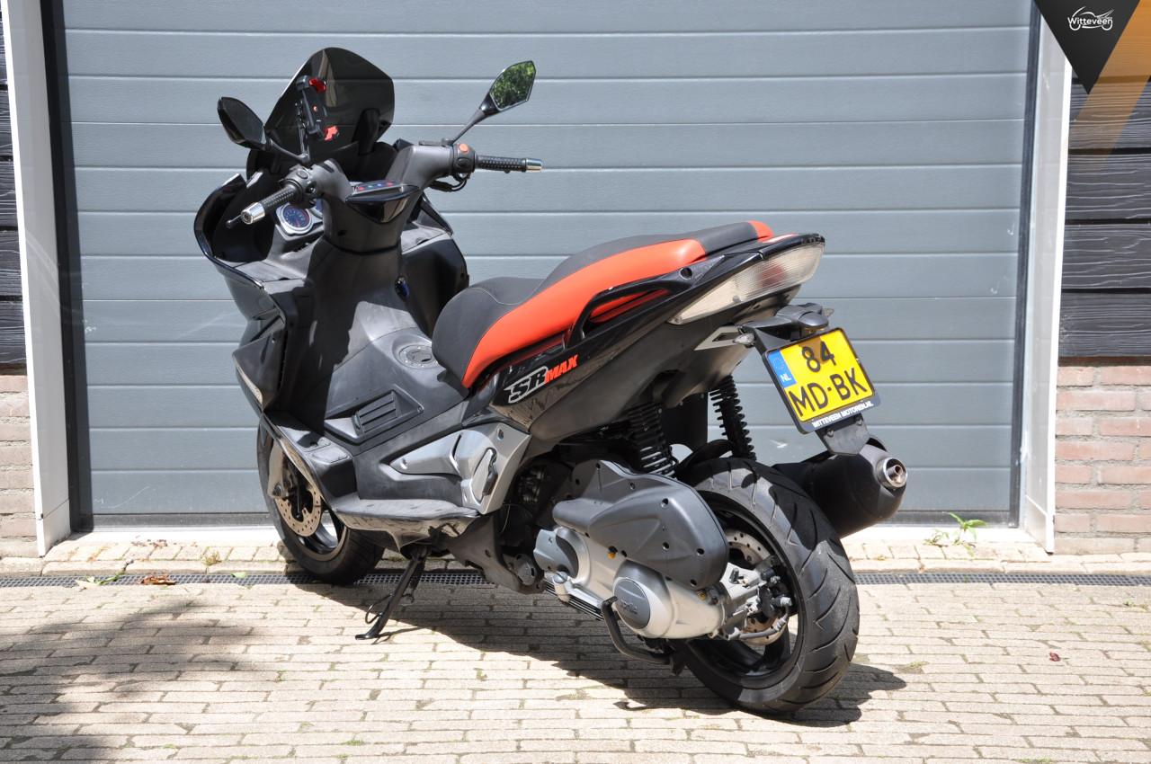 Aprilia SR Max 300 Rappe motorscooter!