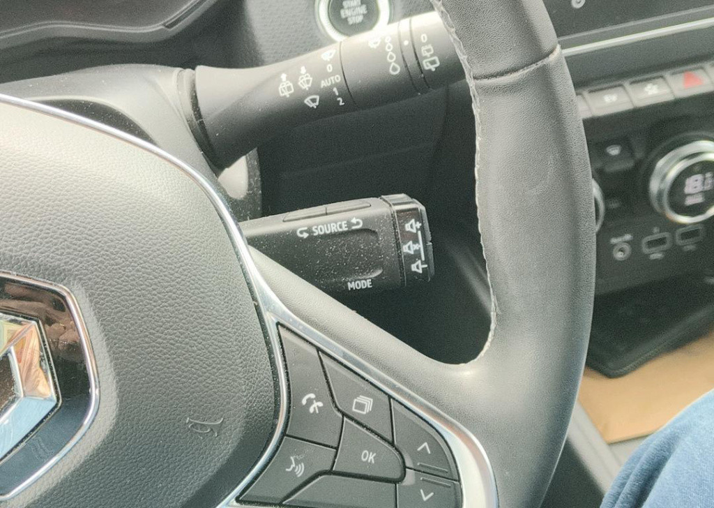 Renault Clio 1.6 e-tech hybrid 145 intens