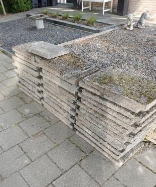 Gewassen grind tegels rood\zwart 40x60 cm