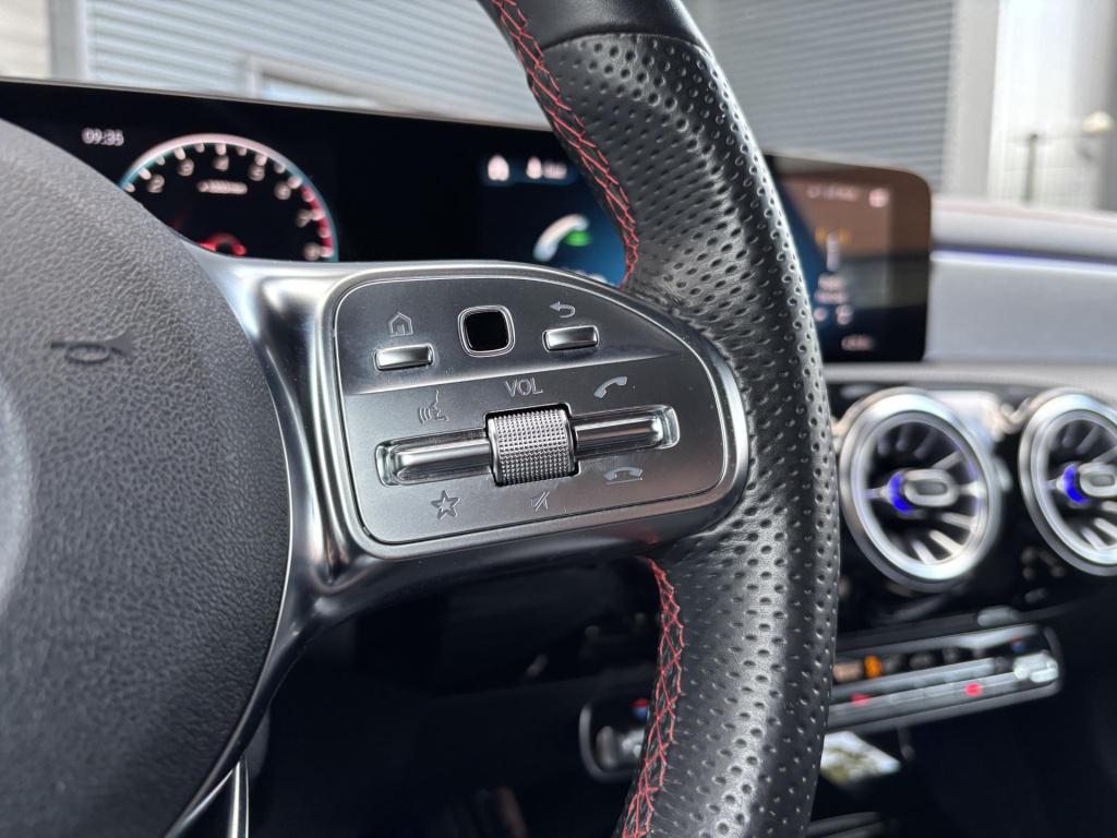 Mercedes-Benz Cla shooting brake 250 e business solution amg limited soh 96