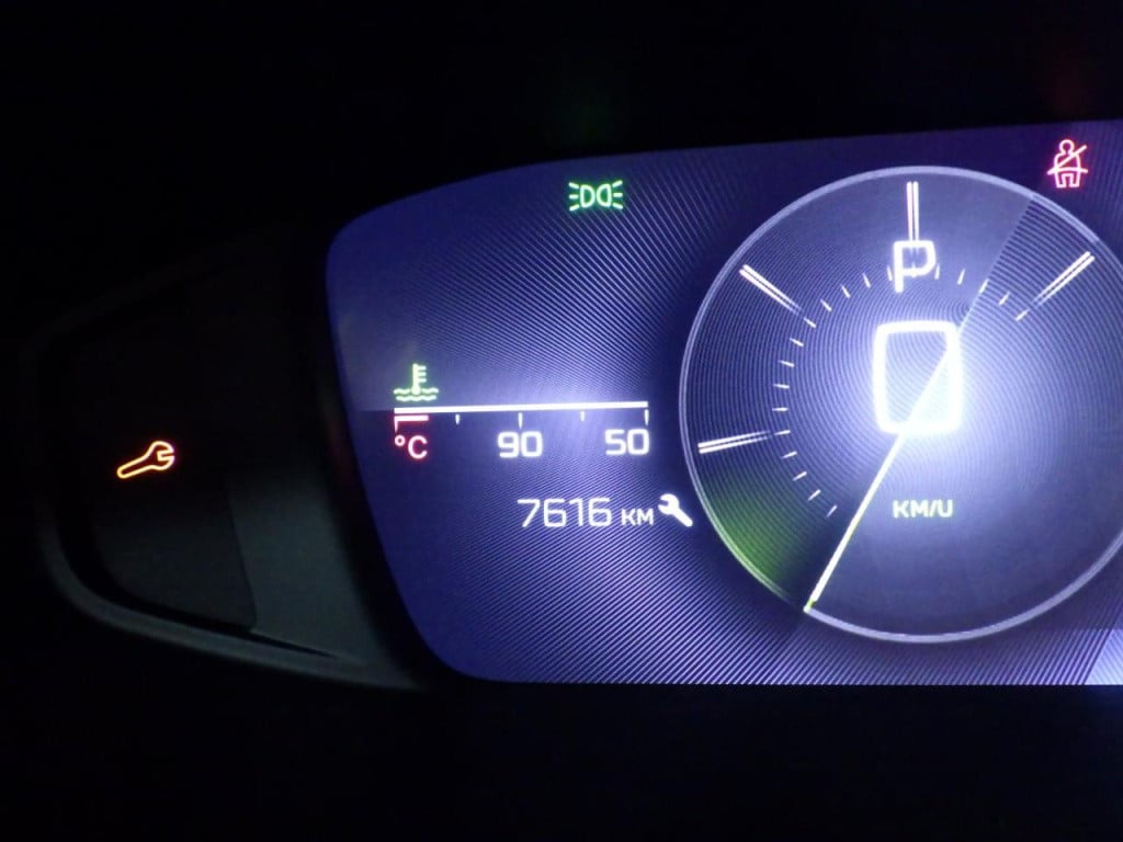 Peugeot 408 1.2 puretech 130pk allure pack eat8 automaat