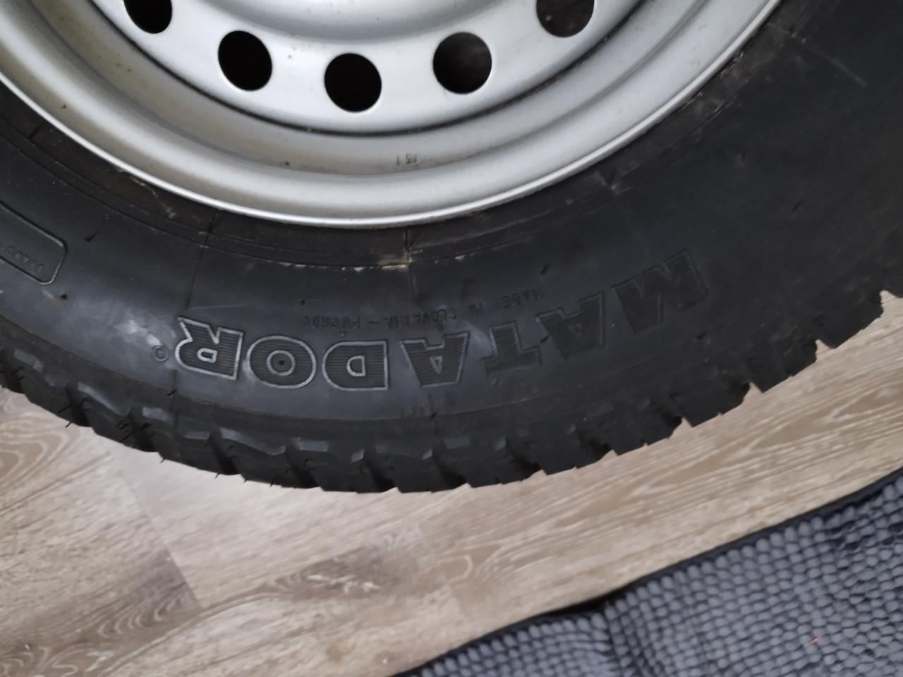Reserveband voor auto, caravan of aanhangwagen