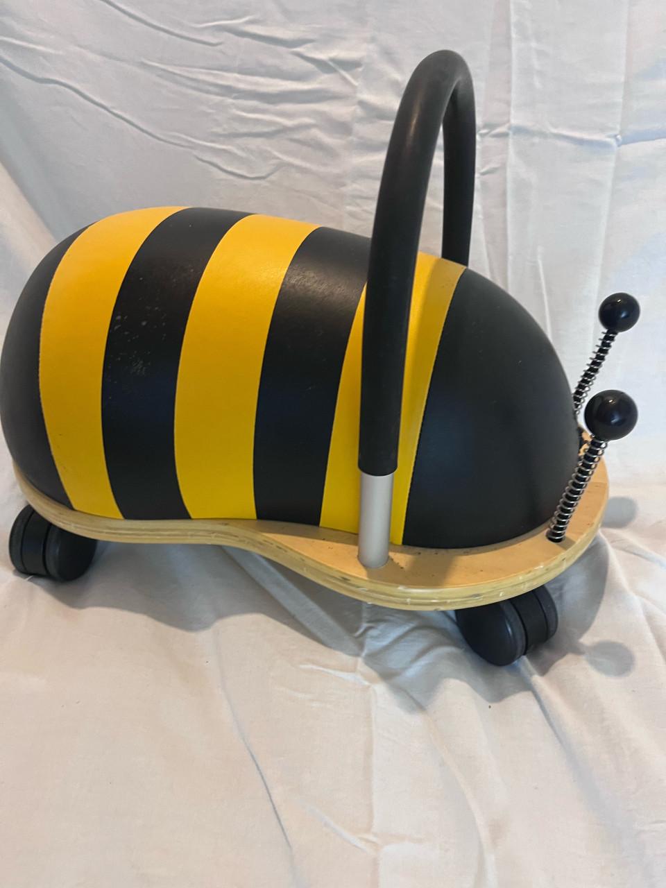 Wheelybug bijtje op wieltjes