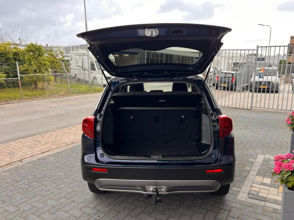 Suzuki Vitara 1.4 boosterjet style rhino edition smart hybrid