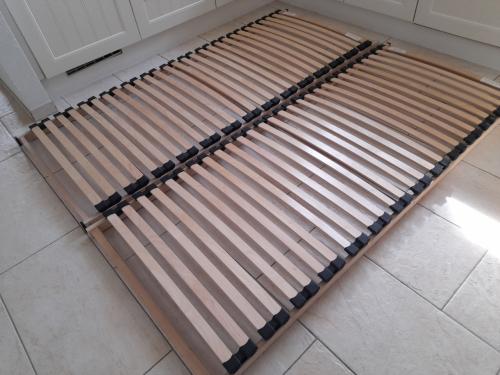 2 x 80 x 200 Lattenbodem (in goede nette staat )