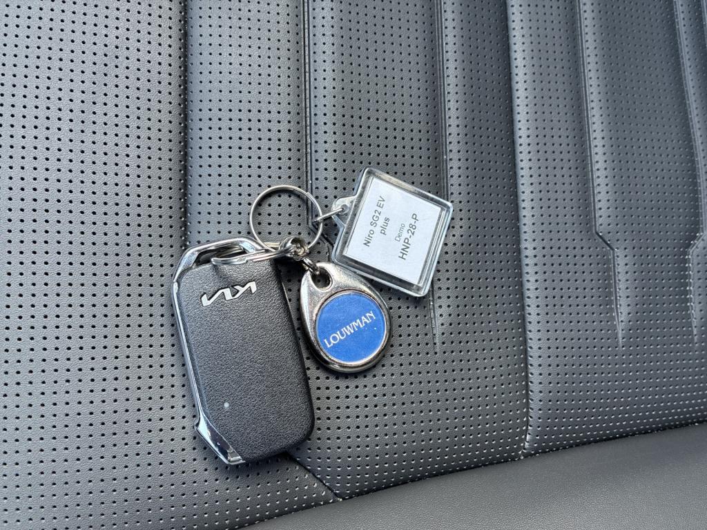 Kia Niro Ev plus 64.8 kwh | demonstratieauto | automaat | parkeercamera | s