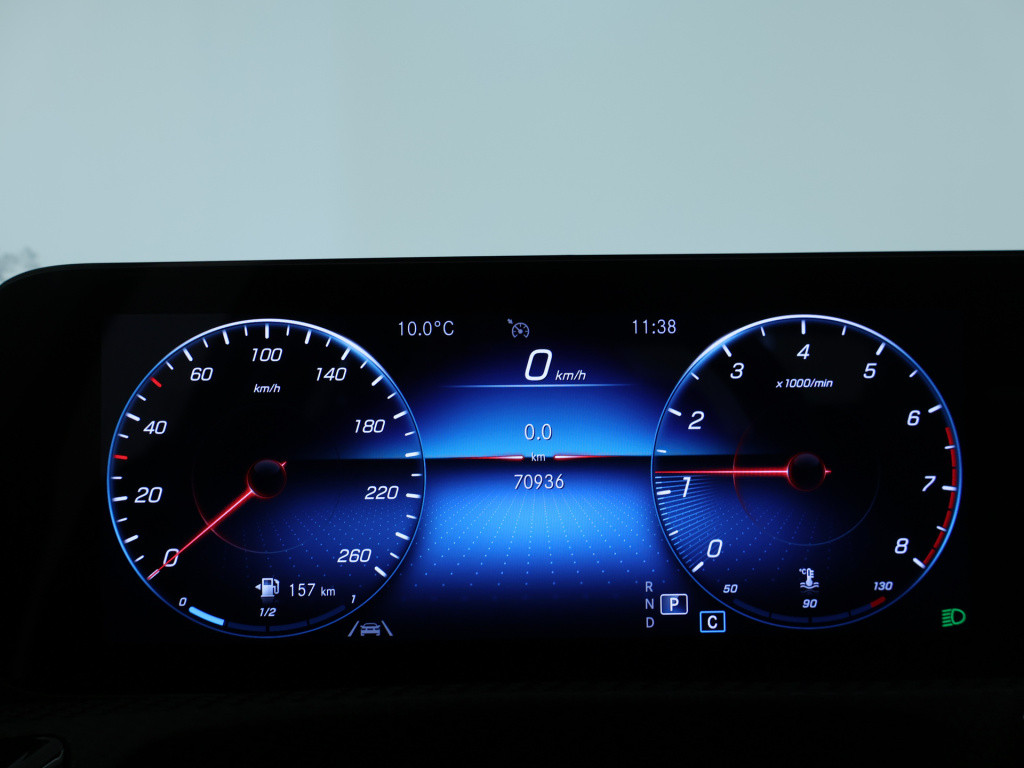 Mercedes-Benz A-Klasse 180 business solution | trekhaak | cruise control | 