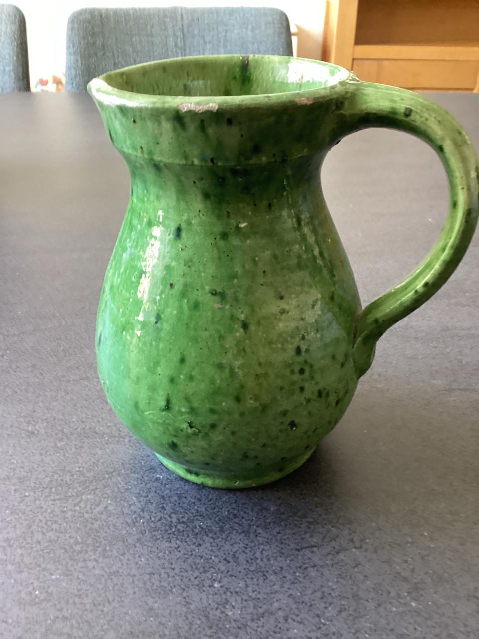 Vintage (antieke) aardewerk kan