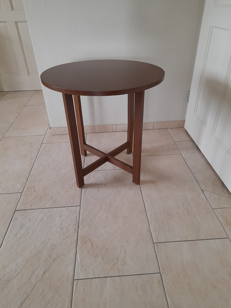 Leuk tafeltje 60 doorsnede x 61H (in goede nette staat )