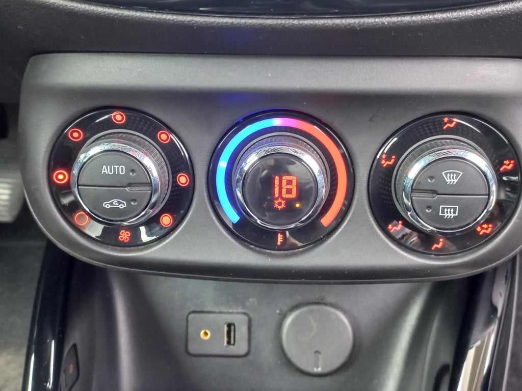Opel Adam 1.4 slam | climate | cruise| lmv | parkeersensoren | bluetooth