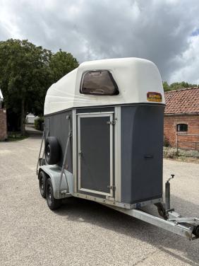 2-paards paardentrailer